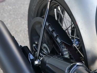 Preview: Riemenabdeckung mit gefrästem Cover - Chief Steelframe Preview: Riemenabdeckung mit gefrästem Cover - Chief Steelframe