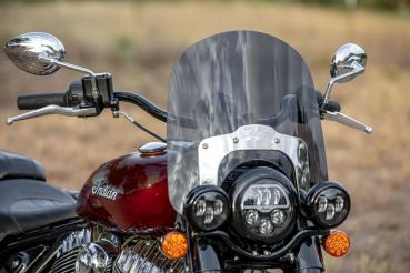 Preview: 17.8" QUICK RELEASE LOW WINDSHIELD - TINTED, POLISHED PLATES - CHIEF STEELFRAME