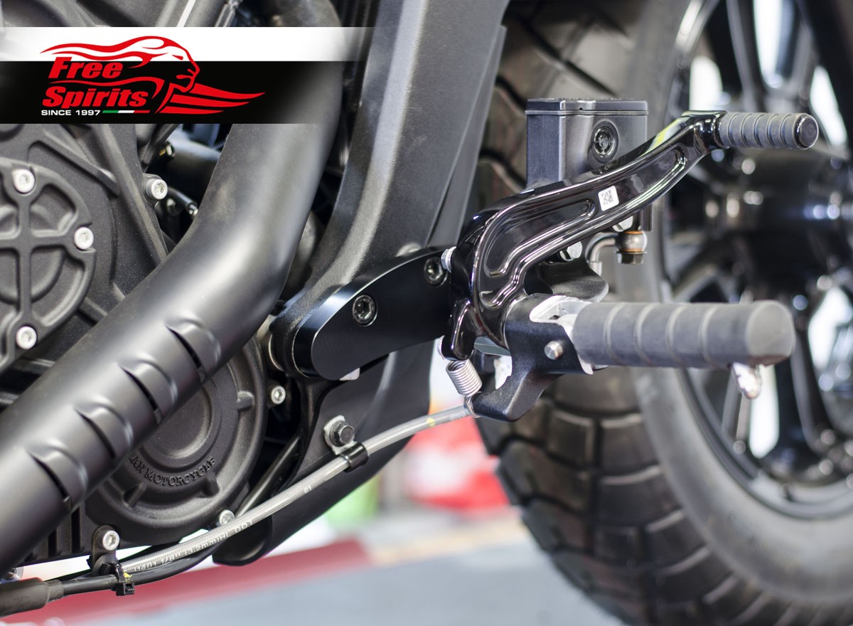 Voetsteunen set voor Derbi Senda aluminium rood Voetsteunen set voor Derbi Senda aluminium rood