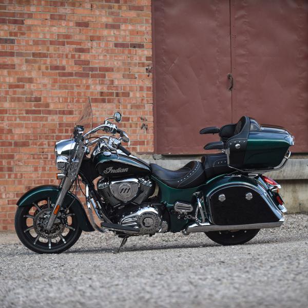 INDIAN TOPCASE - METALLIC JADE GREEN & THUNDER BLACK