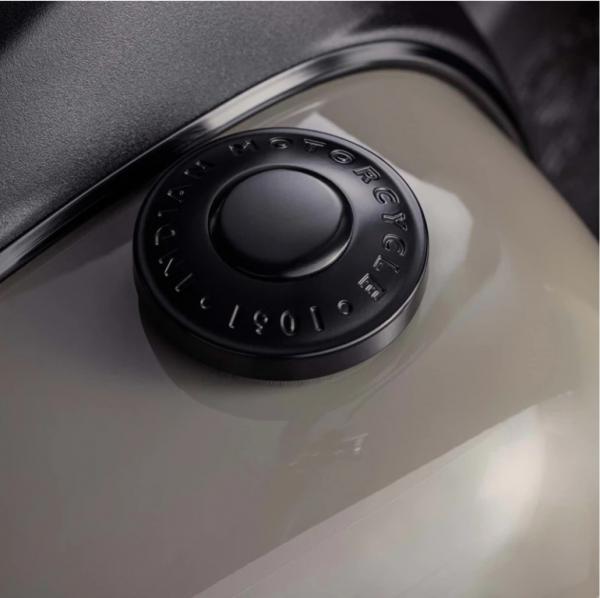 LOCKING FUEL CAP - BLACK