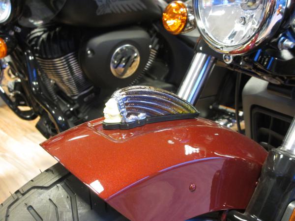 Warbonnet Fender Light für Indian Scout - Messing - Lichtfarbe Amber