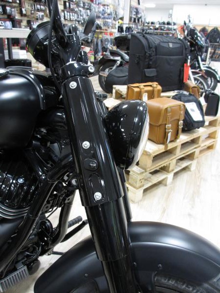 Gefräste Blinkeradapter für Chief Bobber und Super Chief - schwarz